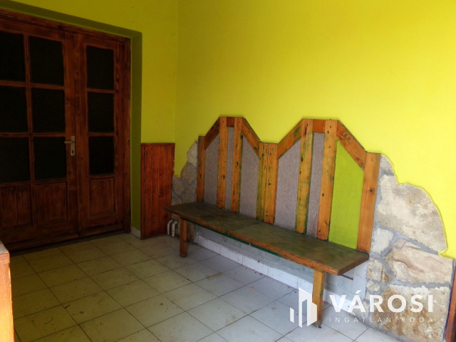 Ipari övezet szomszédságában üzleti lehetőség