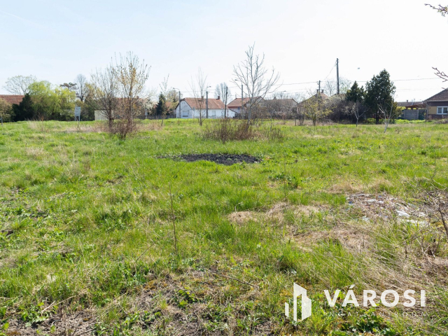 1525 m2 építési telek a Hőforrás Üdülő közelében