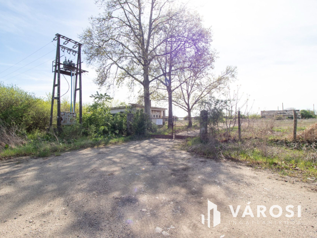 Kiváló adottságú ipari terület eladó