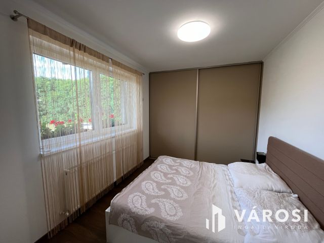 Debrecen Kertvárosi Lakóparkban Igényes Szép Ház