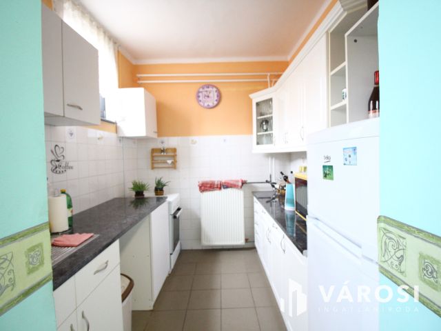 Vásárhelyen kiváló telephelyet kínálok.