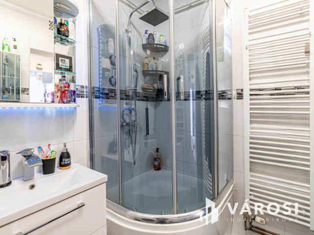 Stílusos, tágas tégla lakás, modern belső térrel