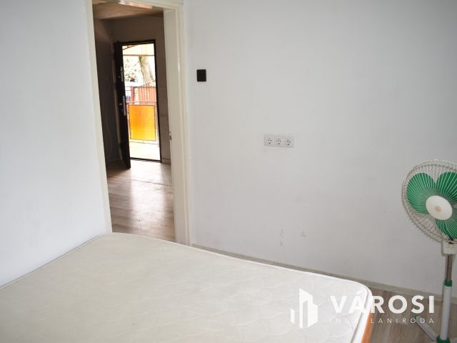 Városerdei felújított, téliesített nyaraló!