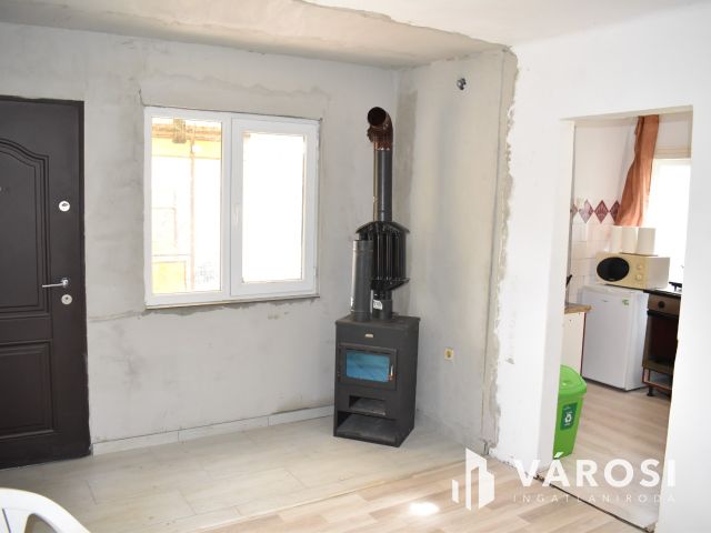 Városerdei felújított, téliesített nyaraló!