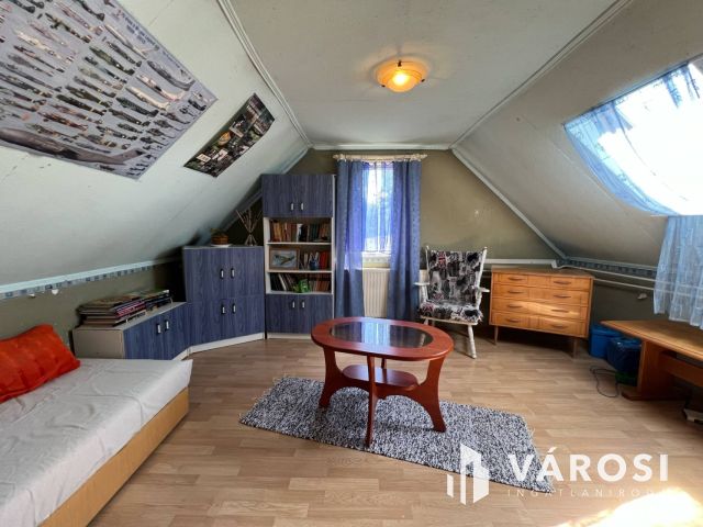 Kétgenerációs, külön bejáratú hangulatos otthon