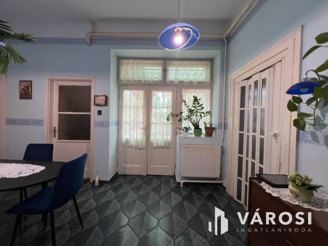 Kétgenerációs, külön bejáratú hangulatos otthon