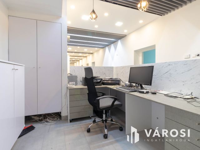 Felszerelt, berendezett, 21 m2-es fogászati rendelő Újbudán