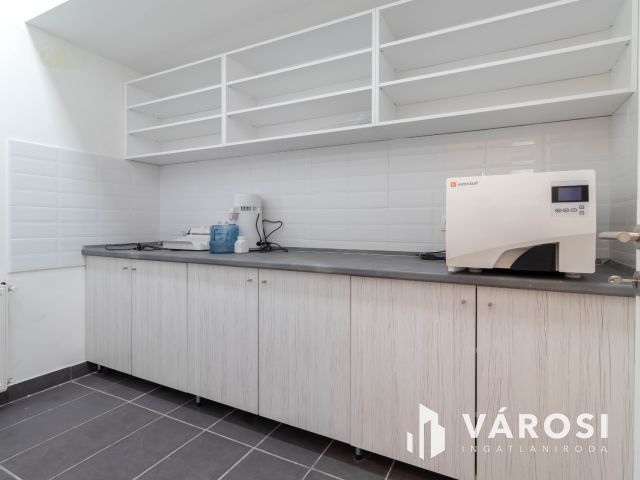 Fogászati rendelő (20 m2) Újbudán felszerelve, berendezve