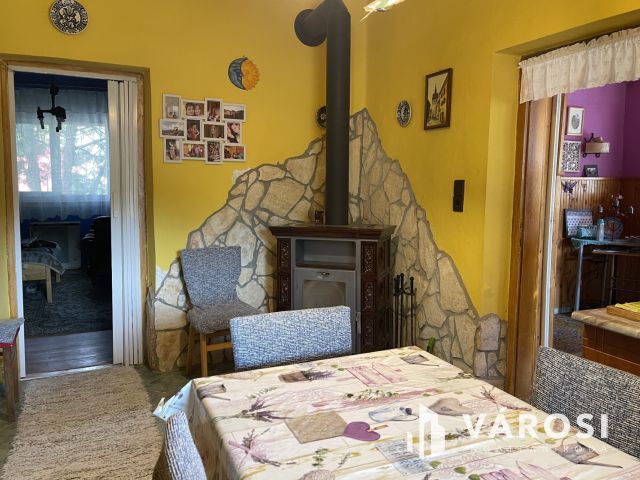 Kis ház nagy kerttel