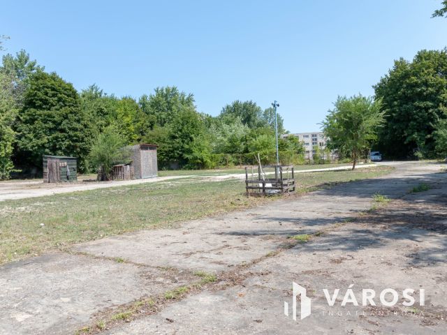 Ipari-logisztikai célokra alkalmas telek, 15.ker., 3498 m2