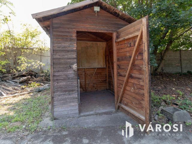 Ipari-logisztikai célokra alkalmas telek, 15.ker., 3498 m2