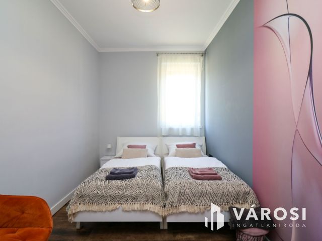 Működő apartman, raktár és telephely egyben!