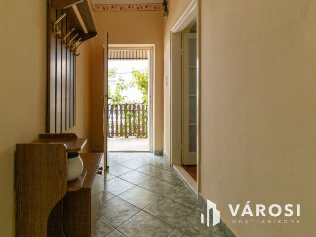 Gondosan karbantartott 2 szobás téglaház