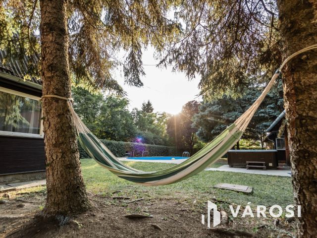 Szanazugi apartmanházak medencével,jakuzzival