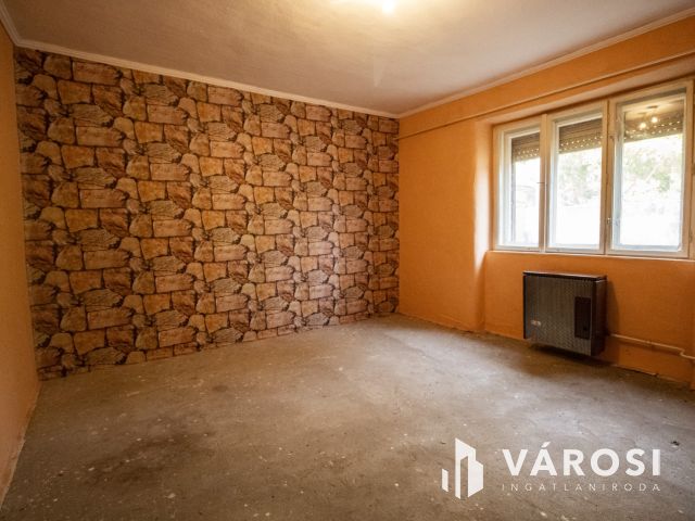 Előkertes, négy szobás családiház Újkígyóson