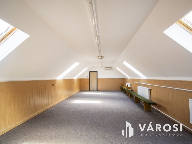 Többfunkciós komplexum Orosháza központjában