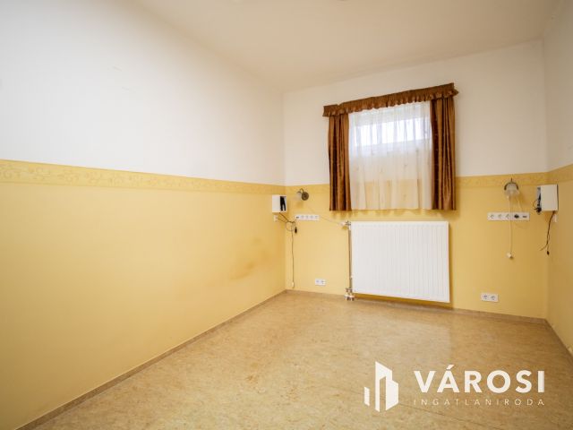 Többfunkciós komplexum Orosháza központjában