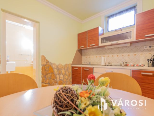 Az év szállása eladó! Apartmanház a fürdő mellett