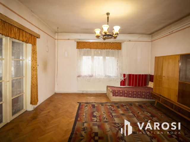 Felújítandó családi ház eladó Békésen