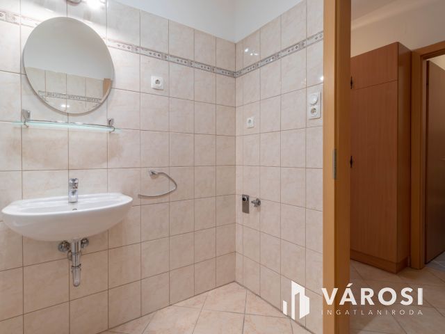 37 m2-es kiváló állapotú iroda Pesterzsébet központjában