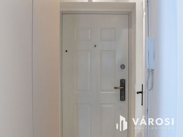 Nagyon Szép Lakás, Nagyon Jó Helyen!