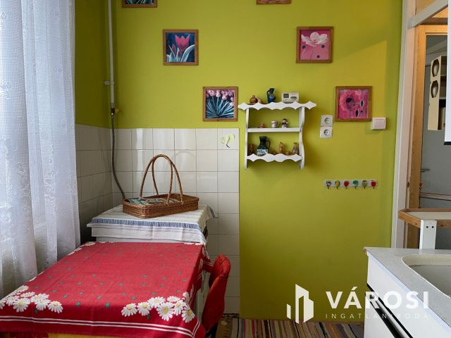 Erkélyes lakás eladó Békésen