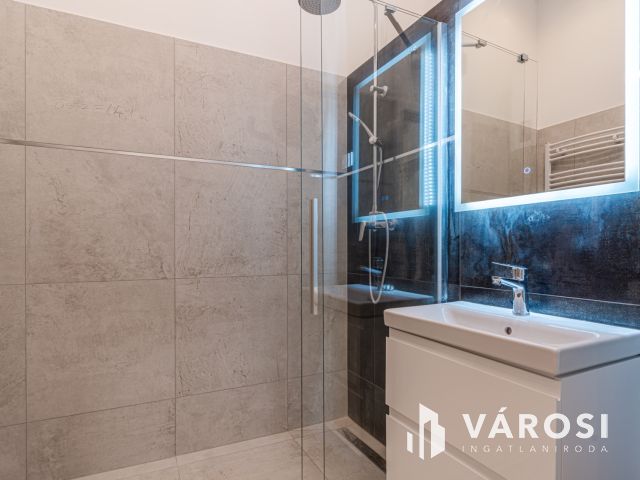 Akár lakni akár befektetni Vásárhely belvárosában 03