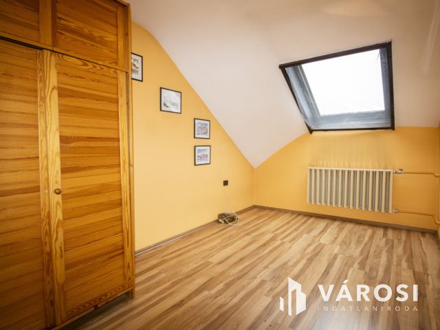 Ritka adottságú ingatlan Újkígyós központjában