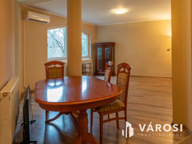 1.emeleti tégla lakás Orosháza szívében