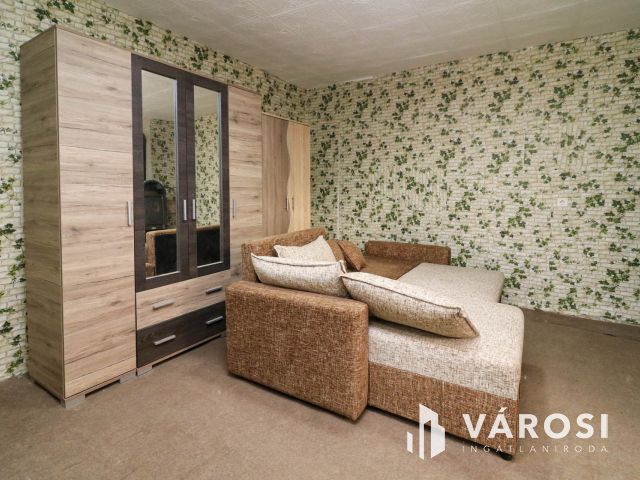 Eladó családi ház Abony csendes részén