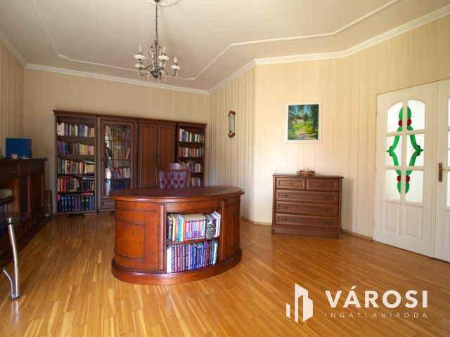 Zöldövezeti panoráma szaunával,konditeremmel,dupla garázzsal