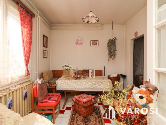 Felújítandó családi ház eladó