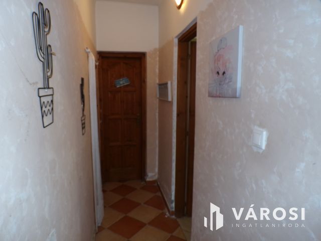 Csendes utcában tágas otthonos ház eladó!