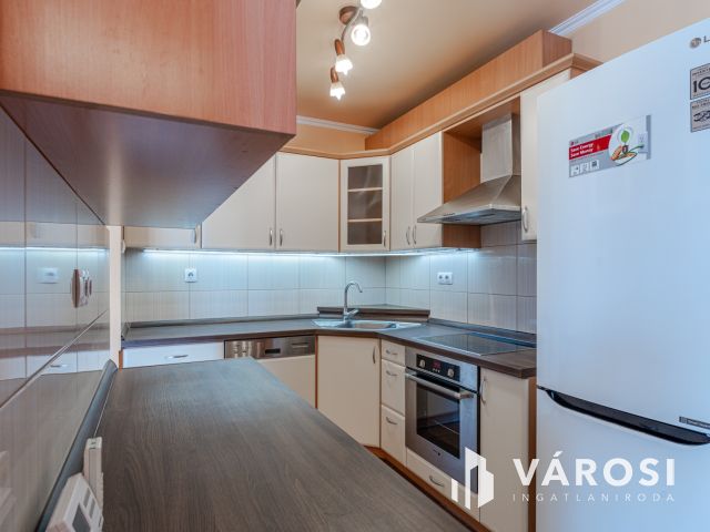 Nagyon kultúrált 3 szobás lakás az Ősz utcában Kiadó