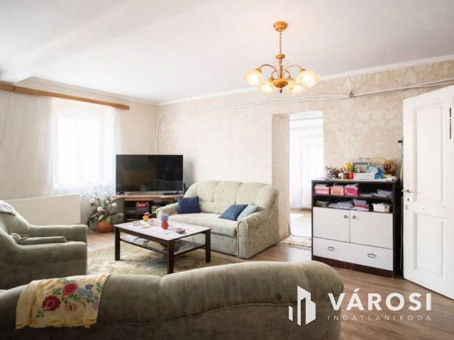 Tágas családi ház Szarvason, a víziszínház közelében