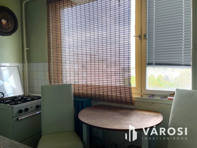 1,5 szobás erkélyes panel a Lencsésin