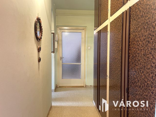 1,5 szobás erkélyes panel a Lencsésin