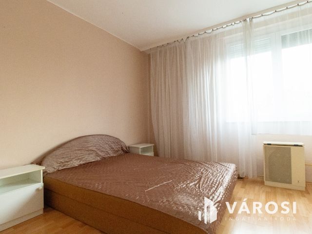 4.emeleti, erkélyes, azonnal kiadható, felújított lakás