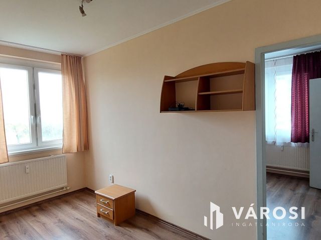 Azonnal költözhető felújított lakás Debrecen Tócóskertben