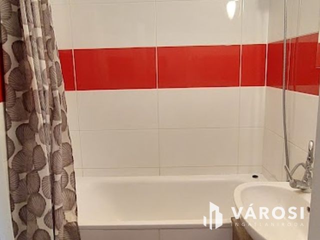 Azonnal költözhető felújított lakás Debrecen Tócóskertben