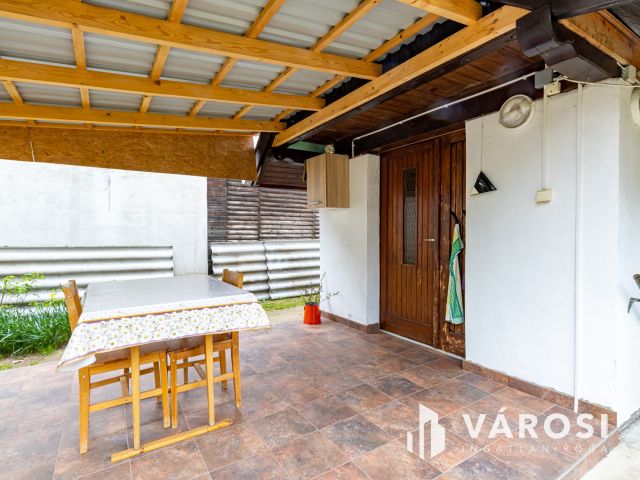 Művelés alól kivont zártkert, Szentmártonkátán eladó